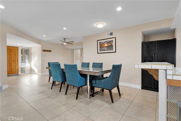 Dining room, Interior, Recessed Lighting