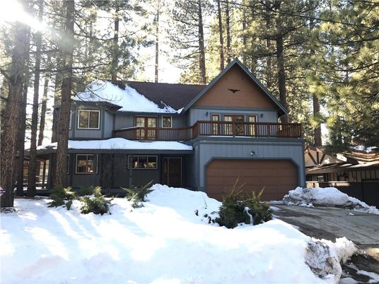 Attached, Exterior, Facade, American Craftsman