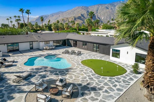 Exterior, Pool