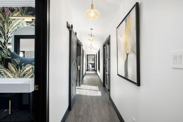 Interior, Pendant Lights, Wood Texture Flooring