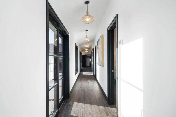 Interior, Pendant Lights, Wood Texture Flooring