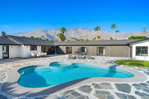Exterior, Pool