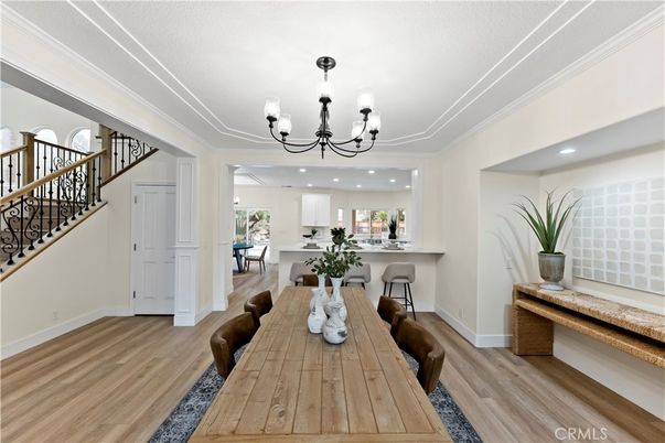 Chandelier, Dining room, Interior, Kitchen, Recessed Lighting, Wood Texture Flooring