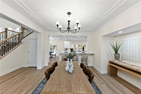 Chandelier, Dining room, Interior, Kitchen, Recessed Lighting, Wood Texture Flooring