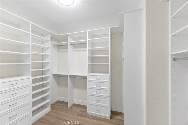 Interior, Walk-in Closets, Wood Texture Flooring
