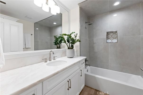 Bathroom, Interior, Recessed Lighting, Wood Texture Flooring
