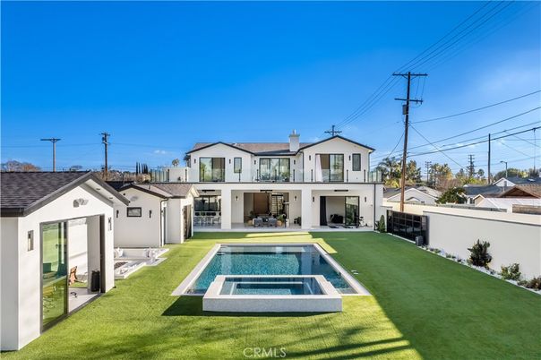 Backyard, Exterior, Pool