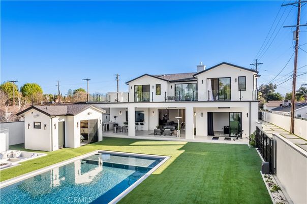 Backyard, Exterior, Pool