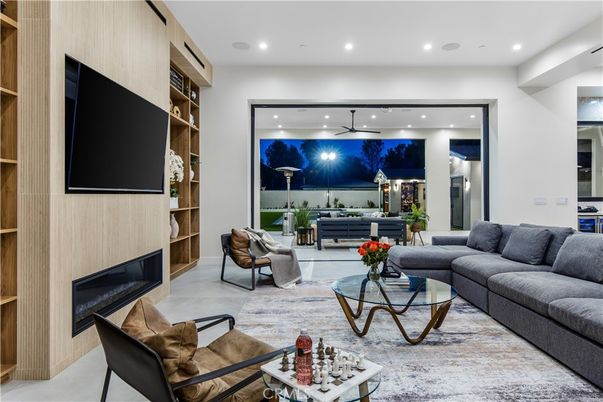 Fireplace, Interior, Living room, Recessed Lighting