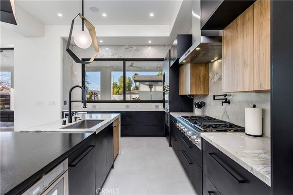 Interior, Kitchen, Pendant Lights, Recessed Lighting, Stainless Steel Appliances