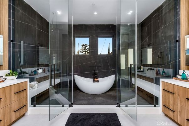Bathroom, Dual Sink Vanities, Free Standing Baths, Glass Shower, Interior, Recessed Lighting