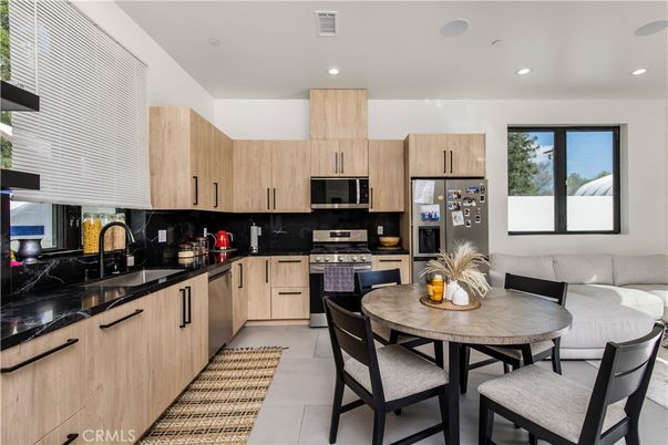 Dining room, Interior, Kitchen, Recessed Lighting, Stainless Steel Appliances