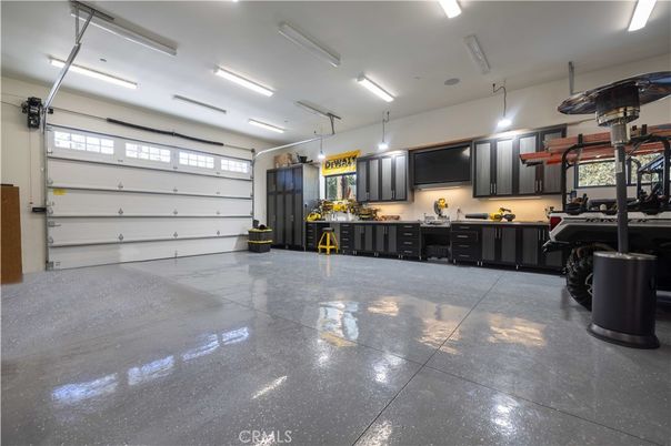 Garage, Interior