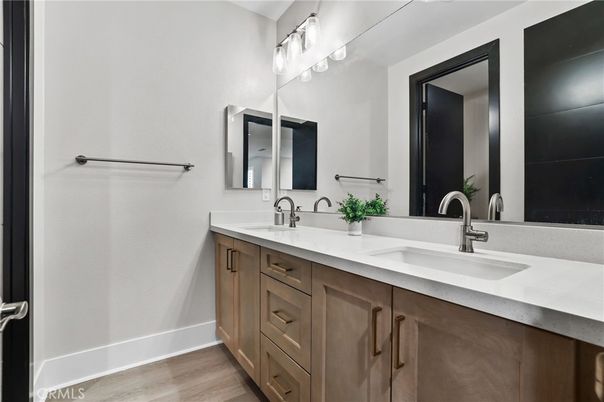 Bathroom, Dual Sink Vanities, Interior, Wood Texture Flooring