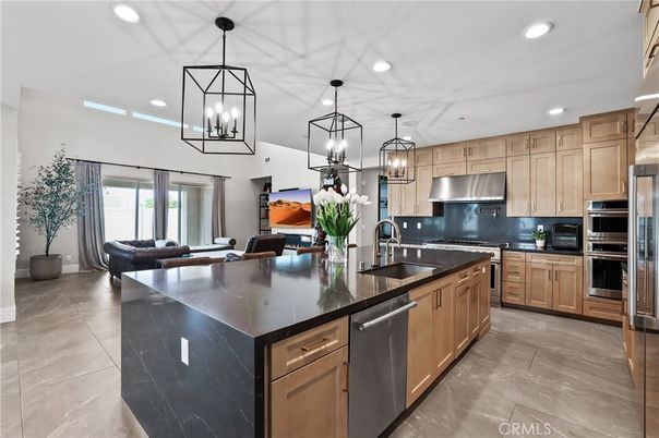 Dining room, Interior, Kitchen, Living room, Pendant Lights, Recessed Lighting, Stainless Steel Appliances