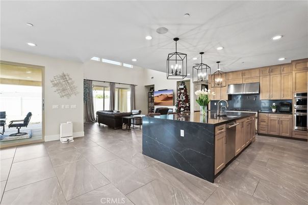 Dining room, Interior, Kitchen, Living room, Pendant Lights, Recessed Lighting, Stainless Steel Appliances