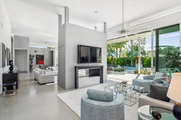 Interior, Living room, Pendant Lights, Recessed Lighting