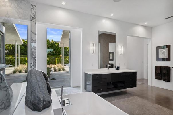 Bathroom, Dual Sink Vanities, Free Standing Baths, Interior, Recessed Lighting