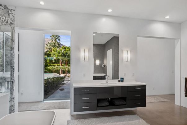 Bathroom, Dual Sink Vanities, Free Standing Baths, Interior, Recessed Lighting