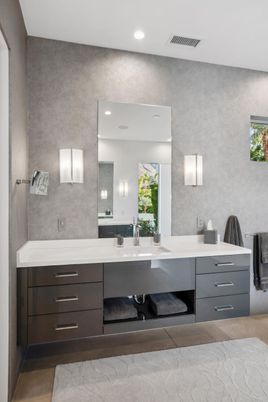 Bathroom, Dual Sink Vanities, Interior, Recessed Lighting