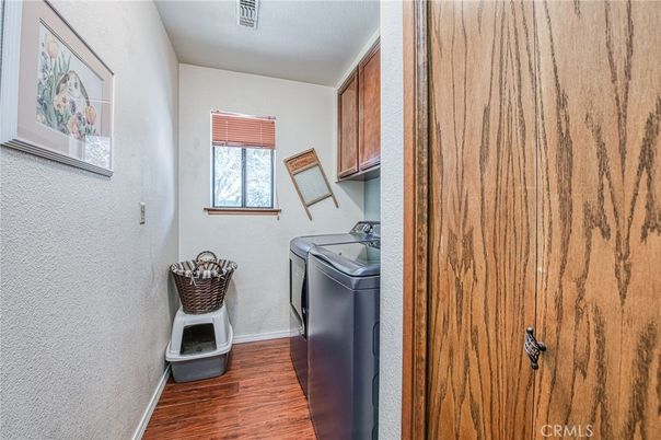 Interior, Washer, Wood Texture Flooring
