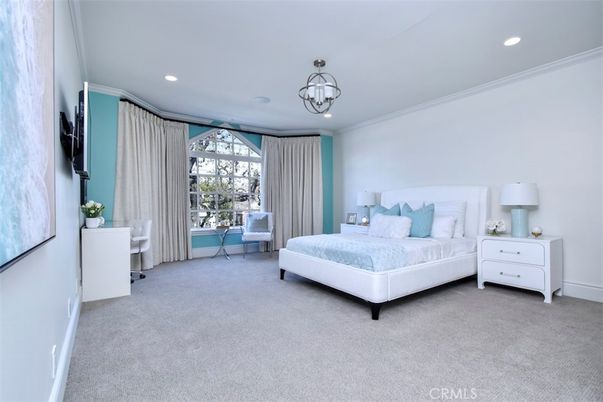 Bedroom, Chandelier, Interior, Recessed Lighting