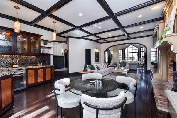 Interior, Kitchen, Living room, Pendant Lights, Recessed Lighting, Wood Texture Flooring