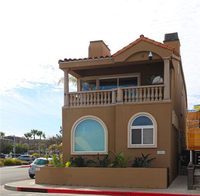 Exterior, Facade, None