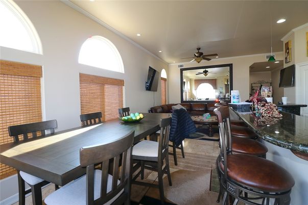 Dining room, Interior, Pendant Lights, Recessed Lighting