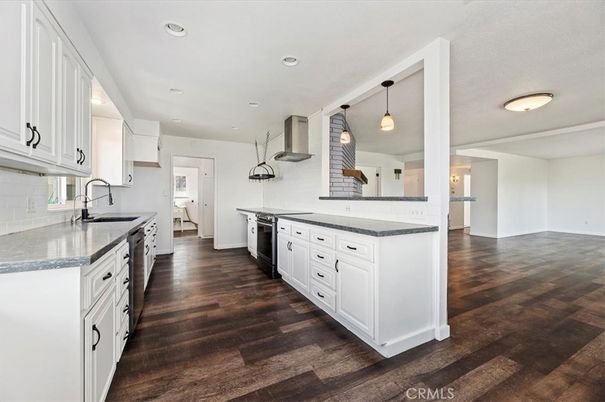 Interior, Kitchen, Pendant Lights, Recessed Lighting, Wood Texture Flooring