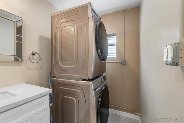 Interior, Washer