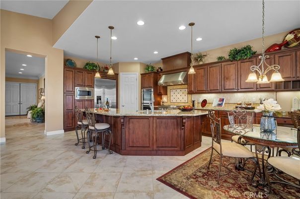 Dining room, Interior, Kitchen, Pendant Lights, Recessed Lighting, Stainless Steel Appliances