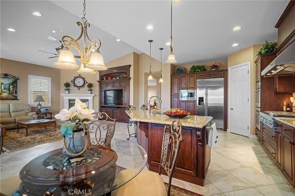 Interior, Kitchen, Living room, Pendant Lights, Recessed Lighting, Stainless Steel Appliances