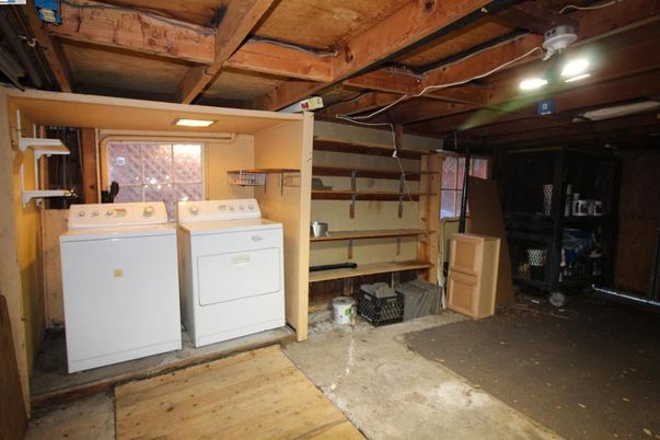 Interior, Utility Closets, Washer, Wooden Beams, Wooden Ceilings, Wood Texture Flooring