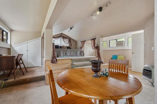 Dining room, Interior