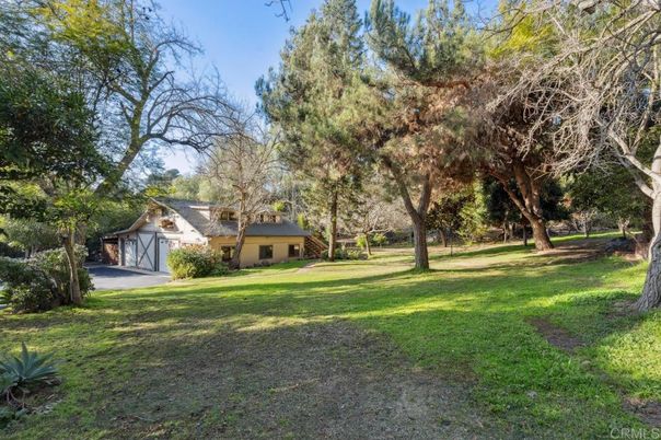 Backyard, Detached Garage, Exterior