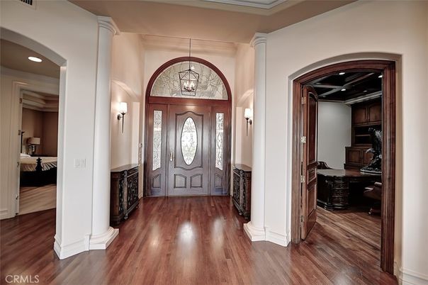 Interior, Pendant Lights, Recessed Lighting, Wood Texture Flooring