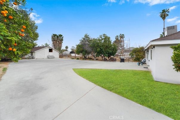 Backyard, Detached Garage, Exterior
