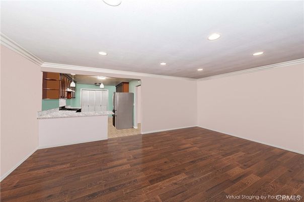 Empty room, Interior, Recessed Lighting, Wood Texture Flooring