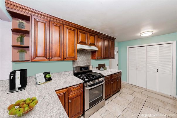 Interior, Kitchen, Stainless Steel Appliances