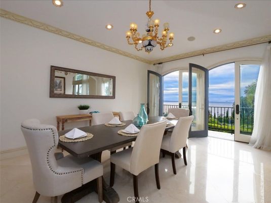Chandelier, Dining room, Interior, Recessed Lighting, Water