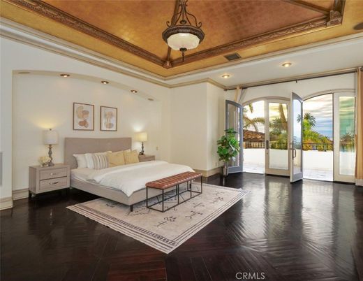 Bedroom, Interior, Recessed Lighting, Water, Wood Texture Flooring