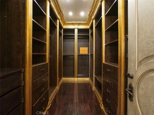 Interior, Recessed Lighting, Walk-in Closets, Wood Texture Flooring
