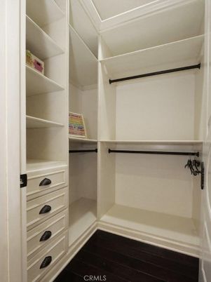Interior, Walk-in Closets, Wood Texture Flooring