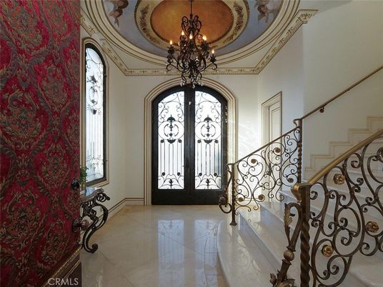 Chandelier, Interior