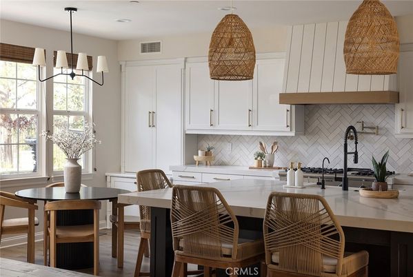 Chandelier, Dining room, Interior, Kitchen, Wood Texture Flooring