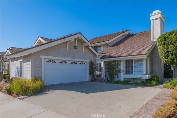 Attached, Exterior, Facade, Ranch