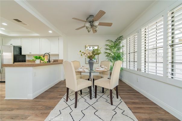 Dining room, Interior, Kitchen, Recessed Lighting, Wood Texture Flooring