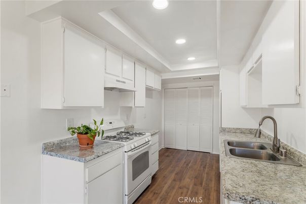 Interior, Kitchen, Recessed Lighting, Wood Texture Flooring