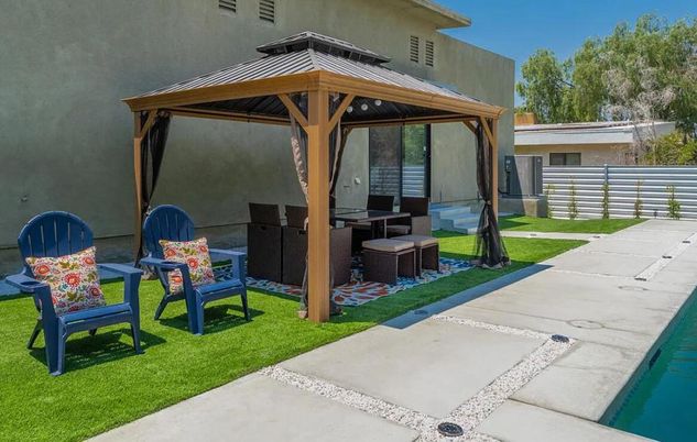Backyard, Exterior
